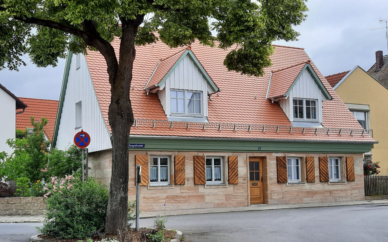 Historisches Wohnhaus in Baiersdorf am Burggrafenplatz