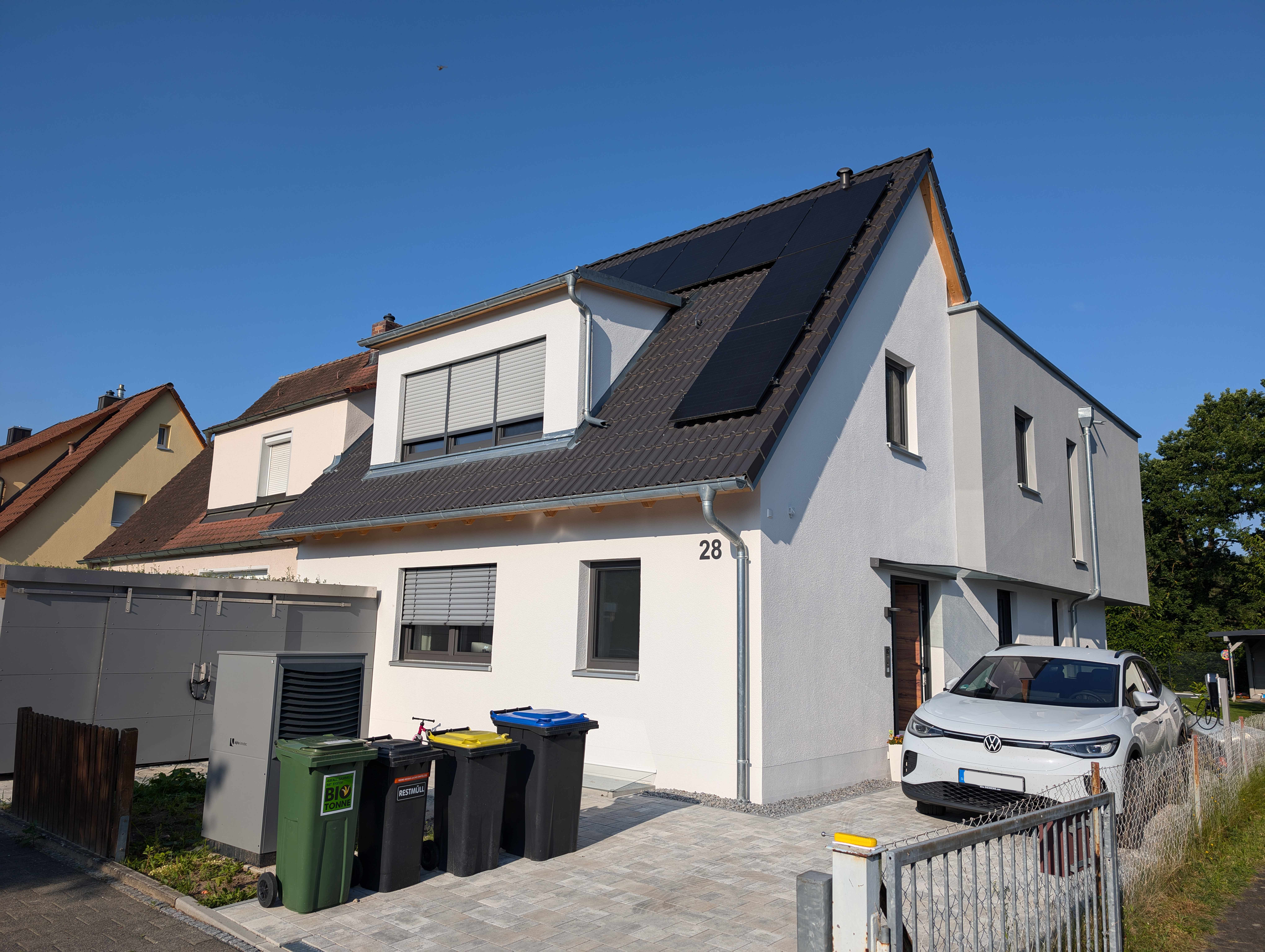 Bild 1 Doppelhaushälfte Neubau Straßenseite